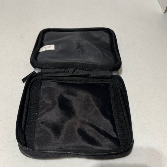 DELL Zip Around Portable CD/DVD/Computer Accessory Cushioned Travel Case 7" - Picture 6 of 11